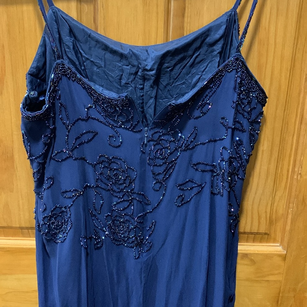 Dress - Picture 10 of 10